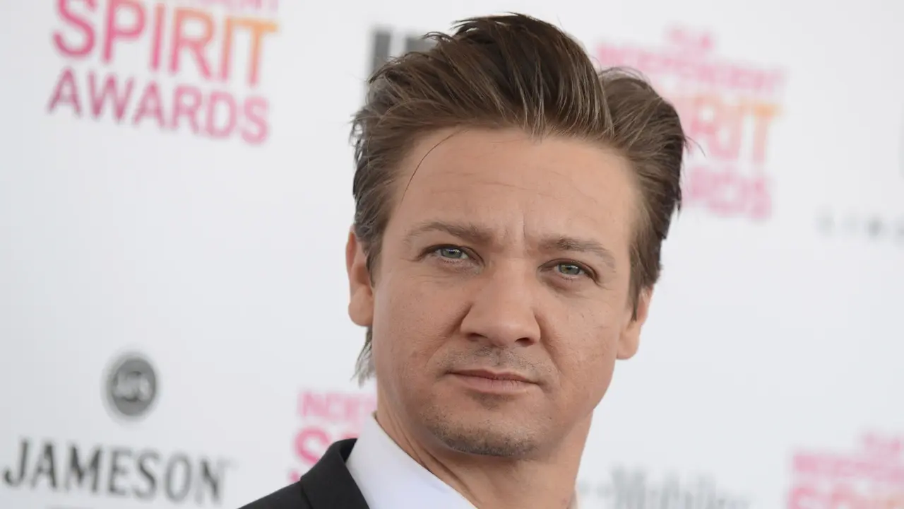 [Bintang] Jeremy Renner