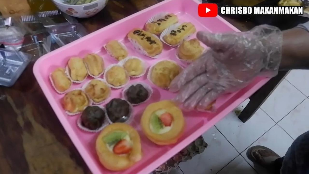 Jual Aneka Jajanan Pasar