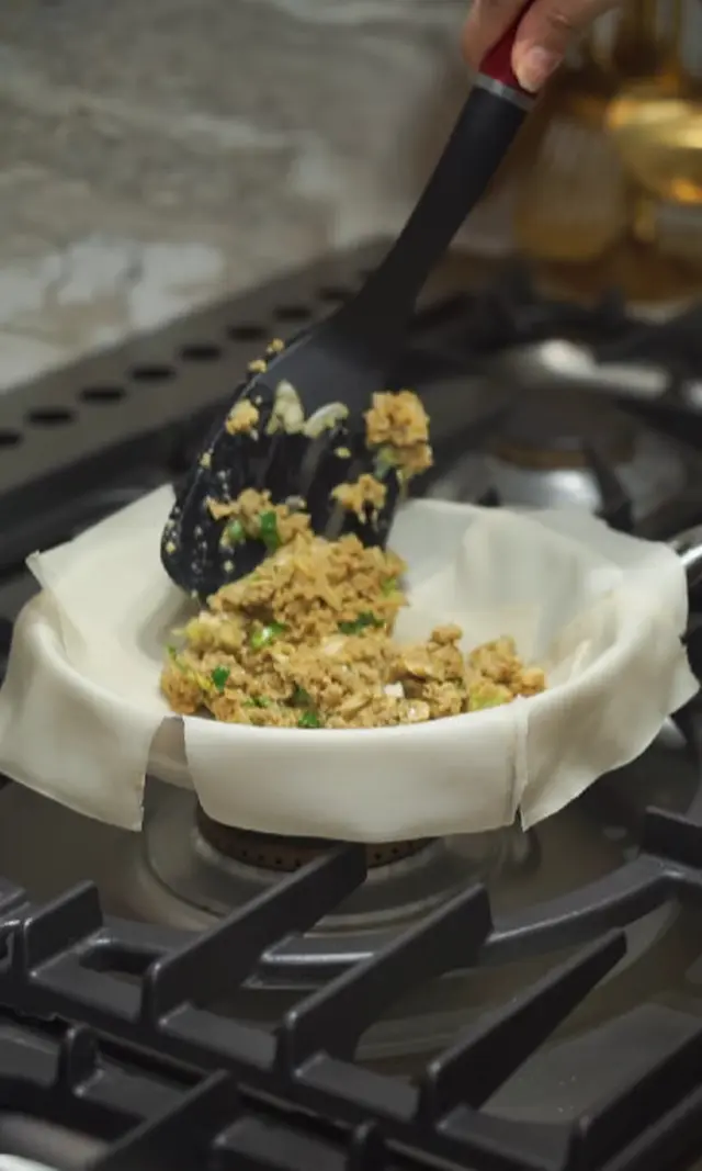 Resep martabak bumbu rendang ala Ayu Dewi, gurih dan mudah dibuat untuk Lebaran