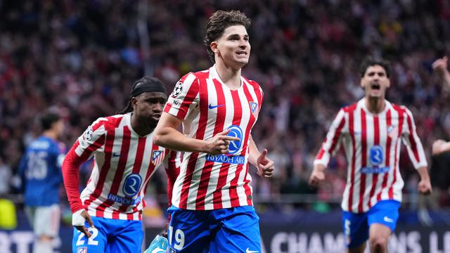 Selebrasi Julian Alvarez usai mencetak gol di laga Atletico Madrid vs Arsenal di leg 1 semifinal Liga Champions 2025/2026 di Riyadh Air Metropolitano, Kamis (30/04/2026) dini hari WIB.