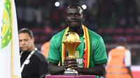 Sadio Mane berhasil membantu Timnas Senegal menjuarai Piala Afrika 2021, setelah mengalahkan Mesir pada laga final. (AFP/CHARLY TRIBALLEAU)