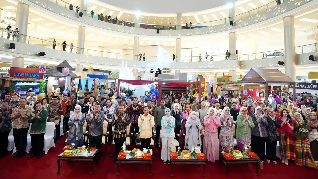 Penutupan rangkaian Hari Ulang Tahun (HUT) ke-46 Dekranas di Atrium Trans Studio Mall Makassar, Sulawesi Selatan (Sulsel), Minggu (12/7/2026).