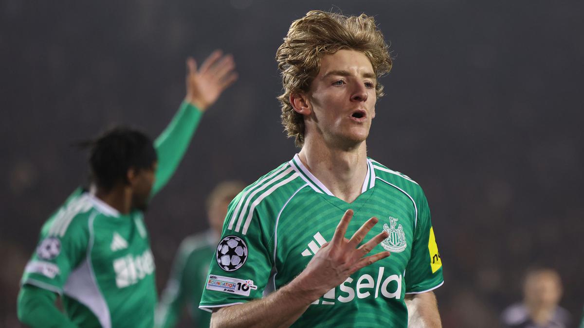 Anthony Gordon Sebut Rumor Arsenal &amp; Liverpool Cuma ‘Omong Kosong’!