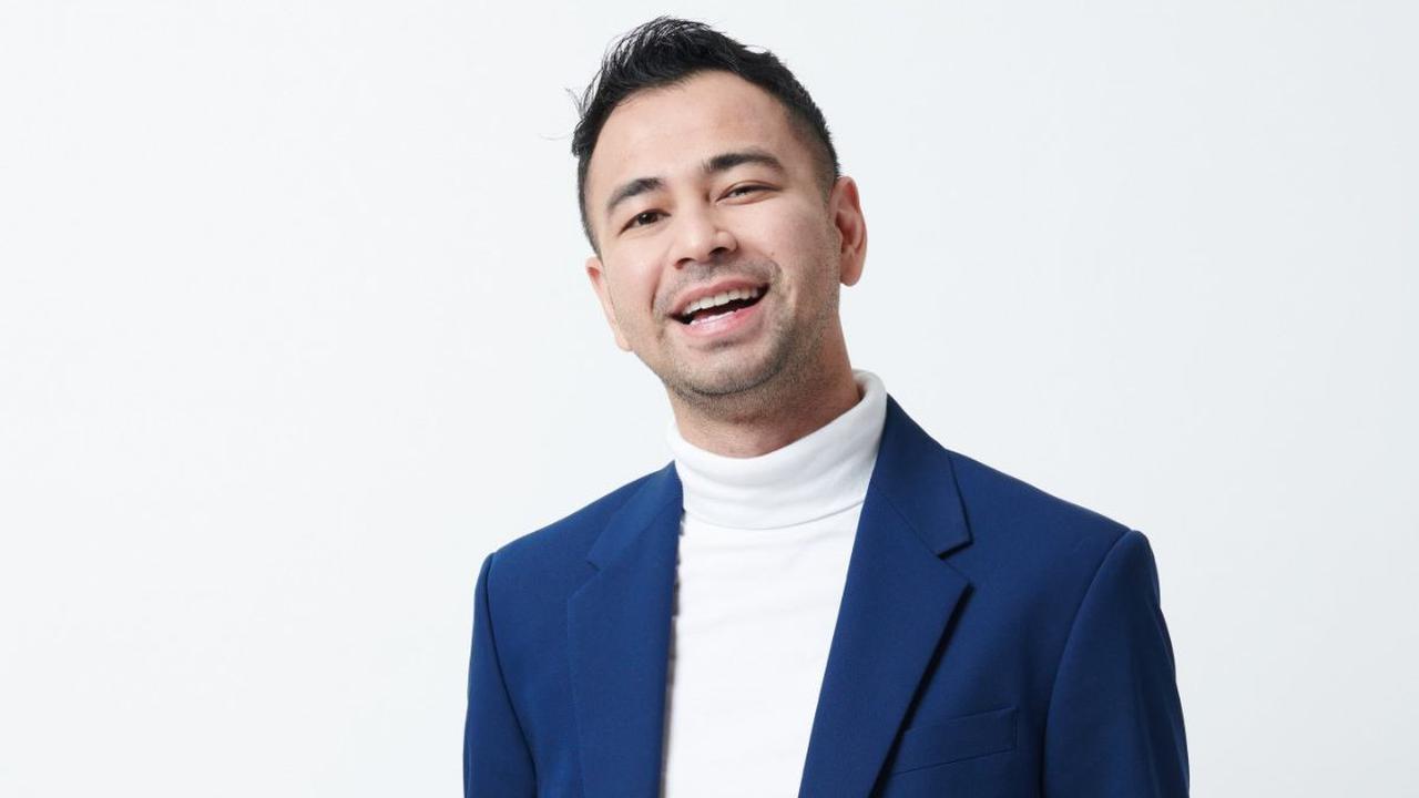 Bangga Gigit Medali, Berikut Ini 8 Potret Raffi Ahmad Ketika Ikut London Marathon Sampai Finish