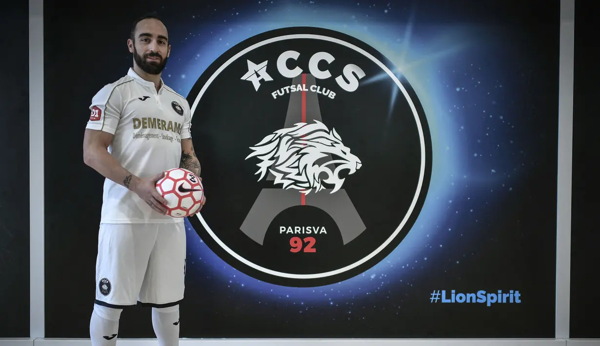 Pada musim 2020/2021, Ricardinho direkrut oleh klub divisi dua Liga Prancis, ACCS. Bermain selama dua musim, ia berhasil membawa klubnya menjadi juara pada 2021/2022 dan promosi ke kasta utama. (AFP/Stephane De Sakutin)