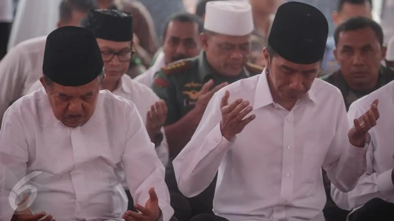 Jalan Santai JK Ikuti Langkah Cepat Jokowi Saat Aksi Damai