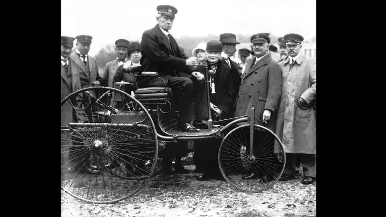 Memperingati 130 Tahun Mobil Modern Pertama