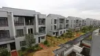Multi-milyader dari China, Xiong Shuihua tidak melupakan dari mana ia berasal sebelum sukses di industri konstruksi bangunan. Sebagai tanda terima kasih, ia membangun perumahan di kampung Xiongkeng, China Utara, secara gratis. Kampung kumuh itu pun d...