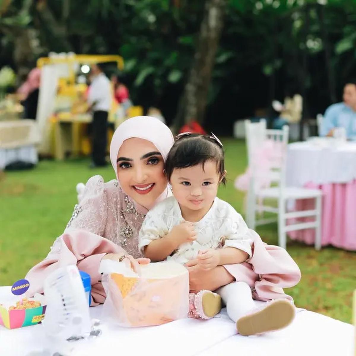 Potret manis Ashanty dan Ameena.