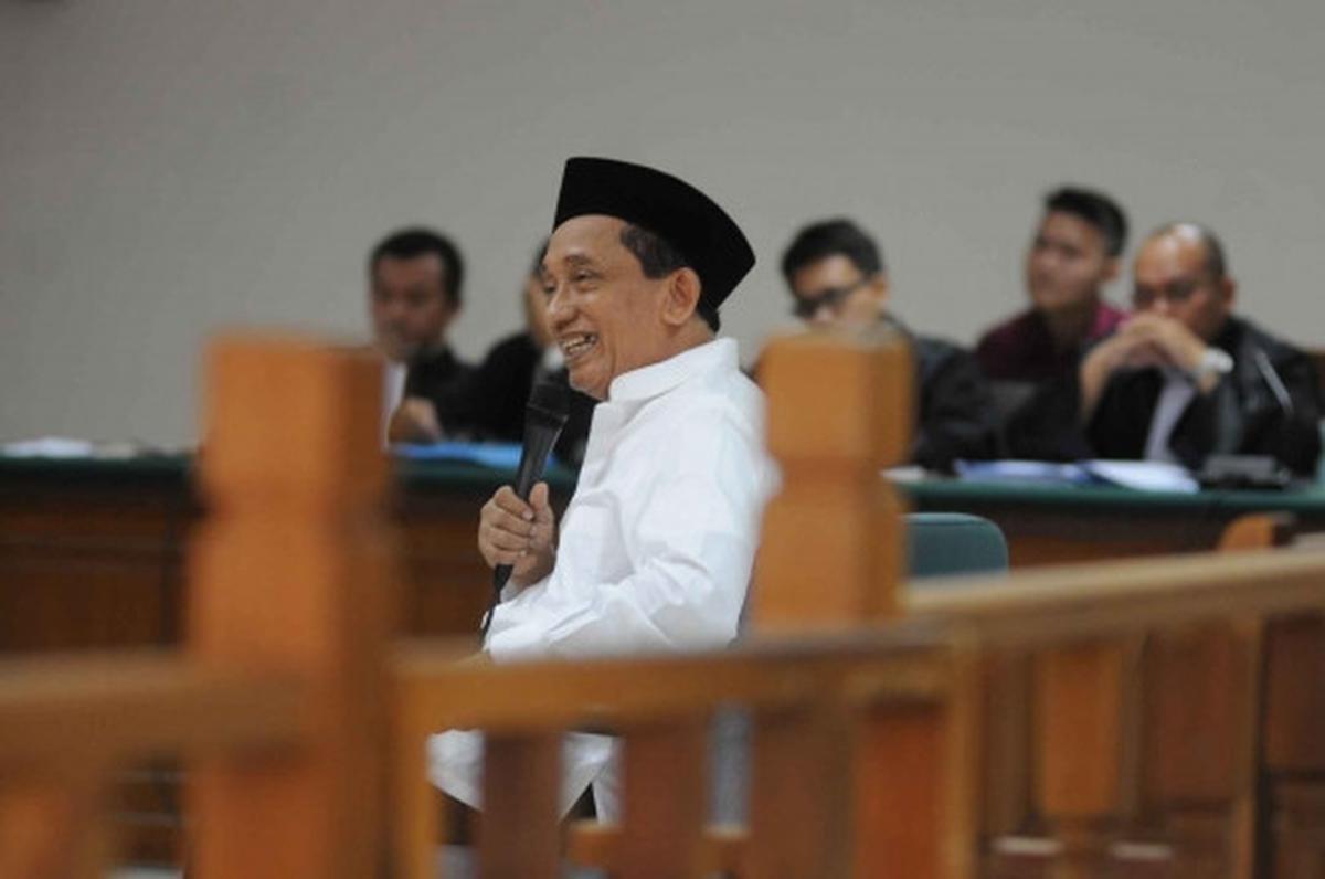 Ekspresi Fuad Amin dicecar JPU terkait suap gas Bangkalan