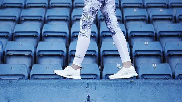 Sepatu adidas by Stella McCartney Parley UltraBOOST X