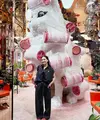 Nagita Slavina kembali mencuri perhatian dengan gaya fashion-nya yang simple namun tetap stylish saat menikmati liburannya di Bangkok baru-baru ini.  [@raffinagita1717].