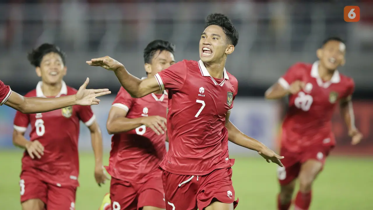 Foto: Marselino Ferdinan Cetak Gol, Timnas Indonesia U-20 Bungkam Vietnam dan Lolos Piala Asia U-20 2023