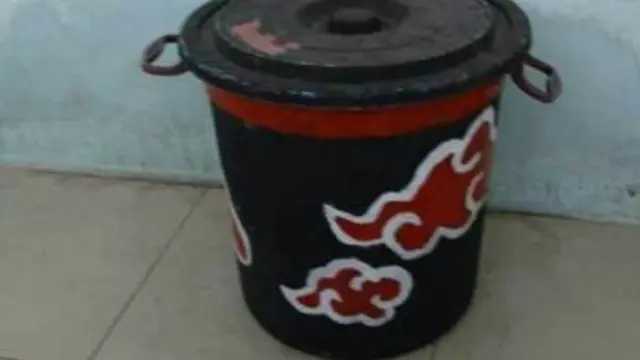 7 Foto Tulisan Lucu di Tempat Sampah Ini Bikin Senyum-Senyum Sendiri