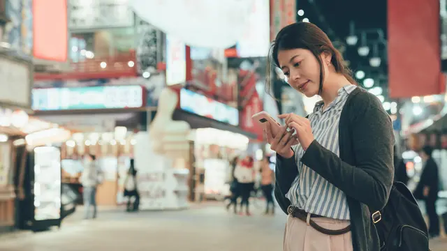 wanita juni berkomentar buruk