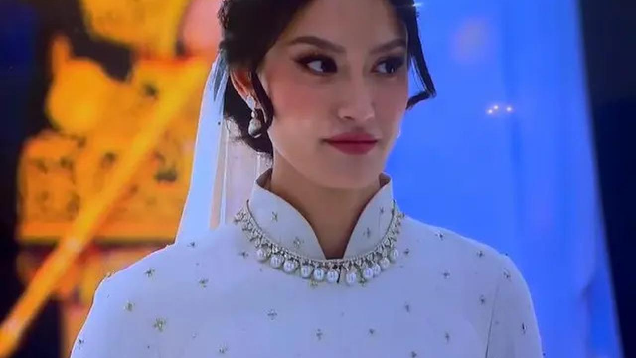 6 Pesona Anggun Tengku Natasya Adnan Anak Artis Senior Enny Beatrice Resmi Dinikahi Pangeran Malaysia, Pakai Gaun Hian Tjen