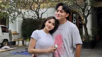 Mahalini dan Rizky Febian saat Momen Potong Kurban di Iduladha 2026. [@mahaliniraharja]