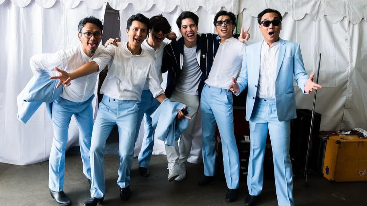5 Potret El Rumi Magang Kembali Jadi Vokalis The Changcuters, Kece Penuh Daya Pikat