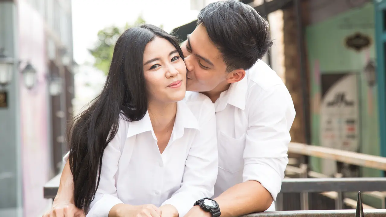 mencintai