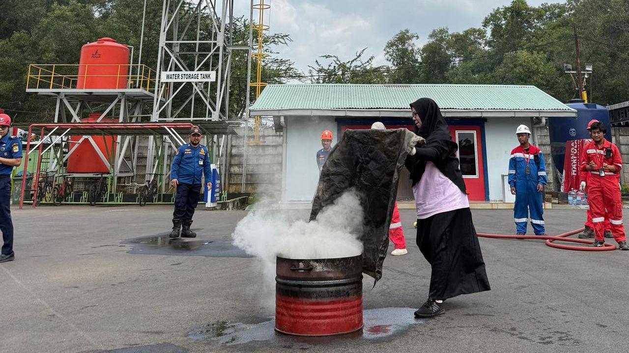 Saat Pertamina Ajak Emak-Emak Belajar Padamkan Api Skala Rumah Tangga