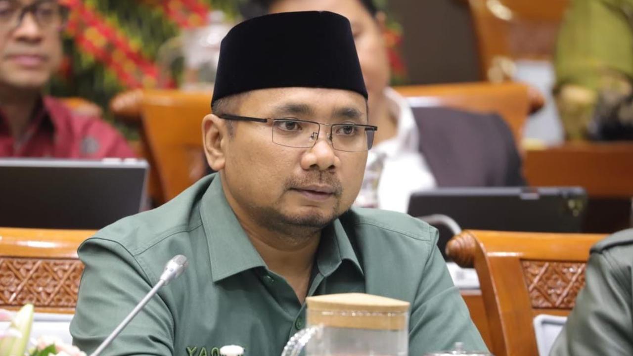 Kecewanya Komisi VIII DPR Menag Yaqut Absen Rapat: Persiapan Haji 2025 Kian Mundur!