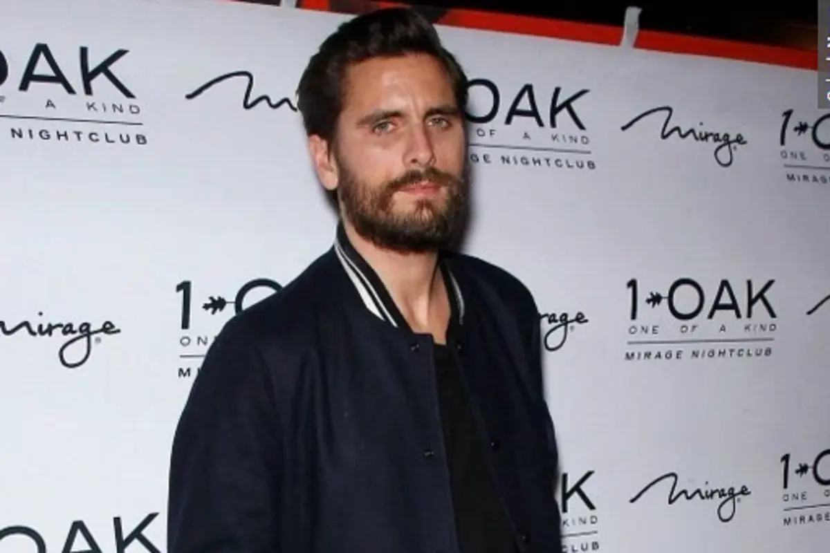 Kourtney Kardashian Berpaling, Scott Disick Ancam Bunuh Diri