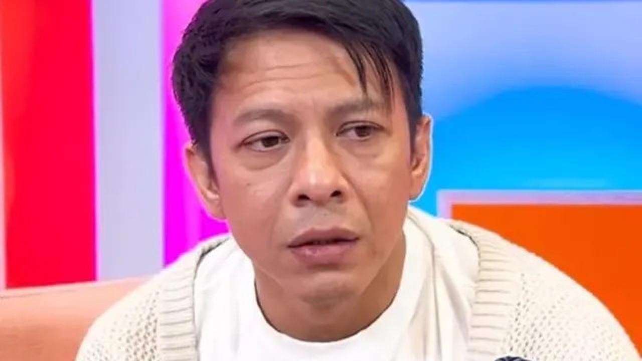 6 Potret Wajah Ariel NOAH yang Disangka Pakai Filter, Netizen Soroti Garis Wajah