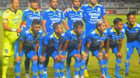 Persib jelang uji coba melawan Persis di Stadion Manahan, Solo (15/2/2020). (Bola.com/Vincentius Atmaja)
