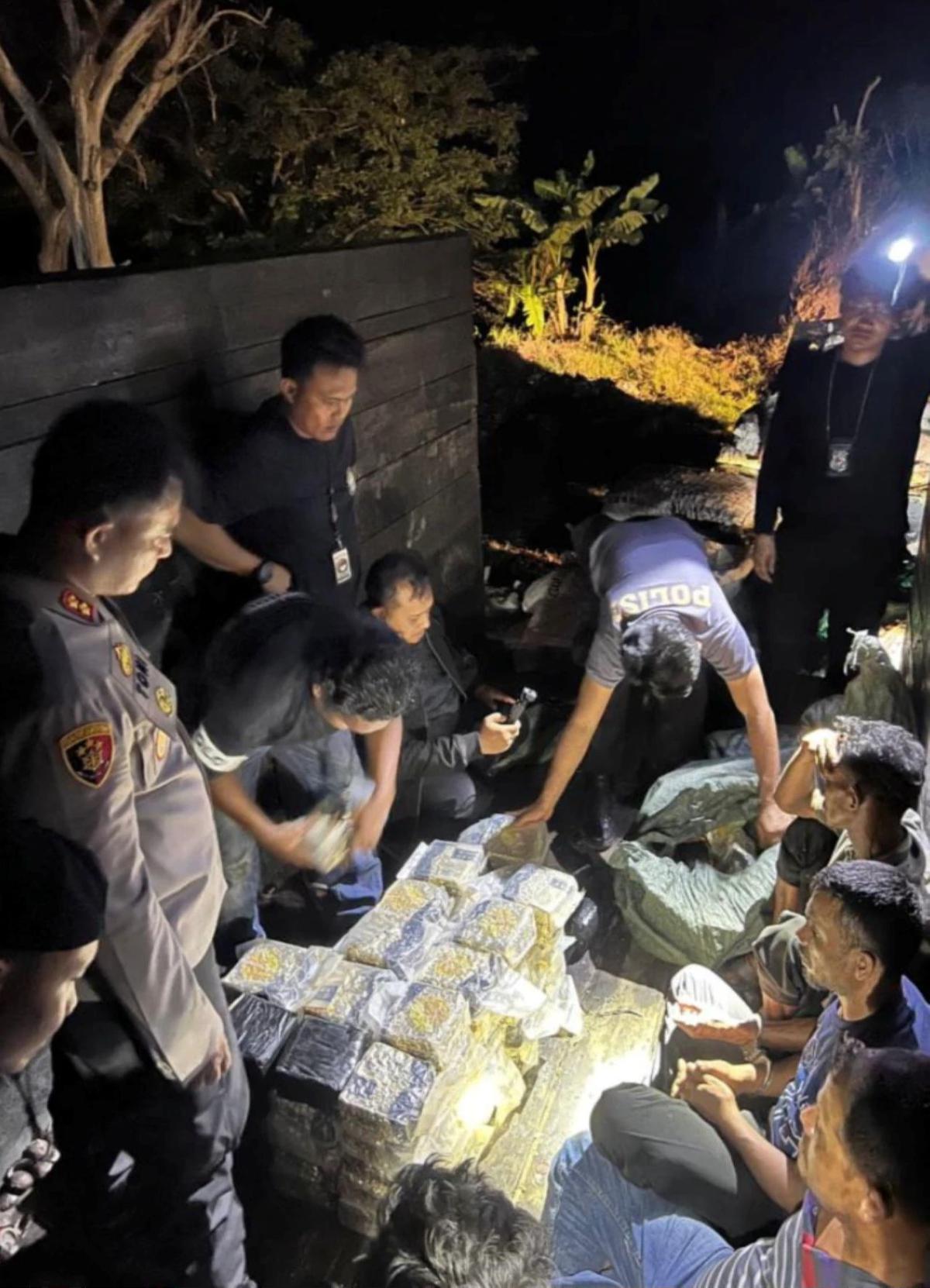 Polisi Tangkap Truk Bawa 122,51 Kg Sabu Berkedok Jengkol di Lampung