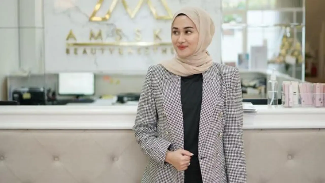 Sosok Dokter Seleb Afridha Maheza yang Sukses di Bisnis Skincare