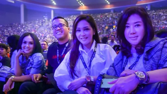 Momen saat Berkumpul dengan Artis Jawa Timur Squad