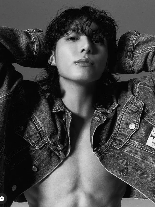 Potret Jungkook BTS  Bersama Calvin Klein, credit: Instagram @calvinklein