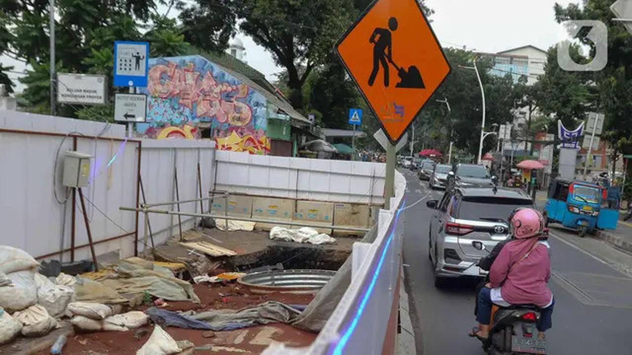 Tak Kunjung Kelar, Seperti Ini Suasana Sekitar Proyek Galian di Kawasan Cikini