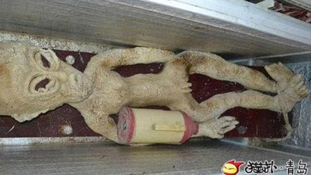 Warga China simpan alien dalam kulkas