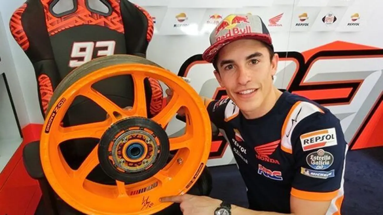 Pelek bekas Marc Marquez dijual