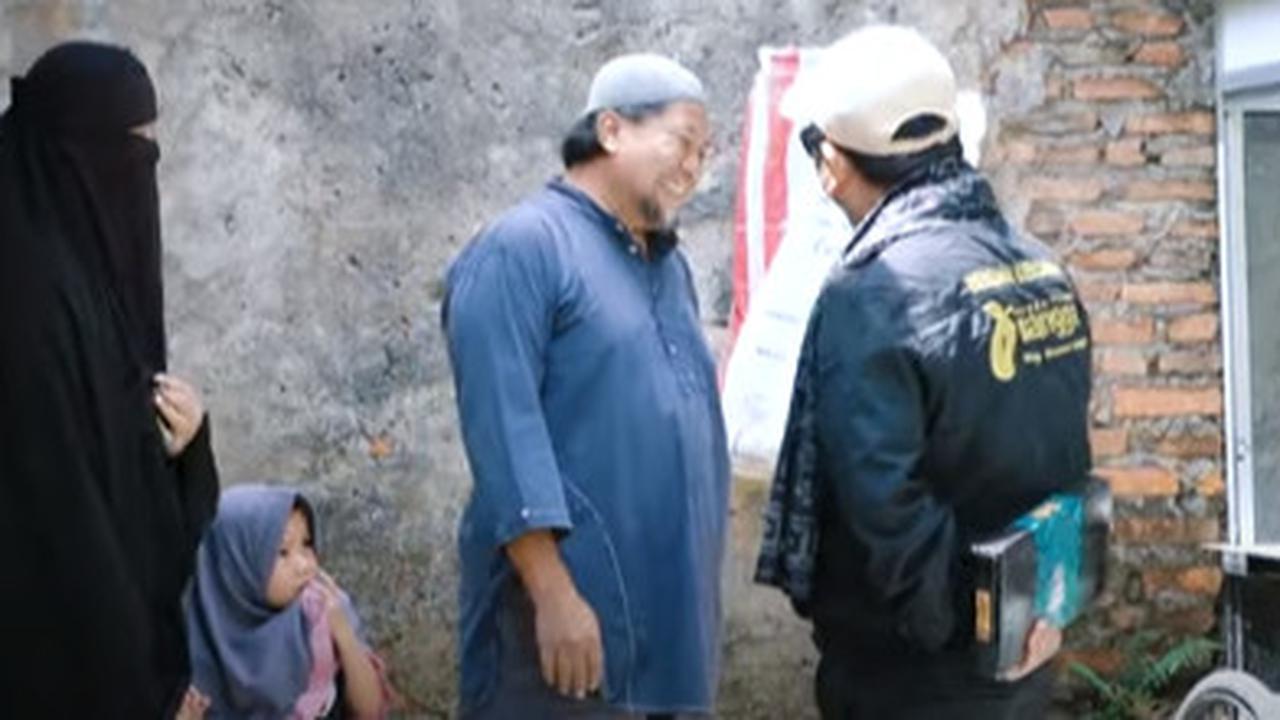 Penuh Isak Tangis, Pasutri Ini Ingin Jual Gerobak Untuk Bayar Kontrakan