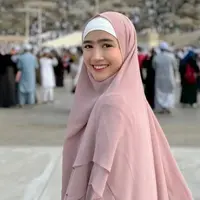 Potret Febby Rastanty saat Jalani Umroh (credit: instagram/febbyrastanty)