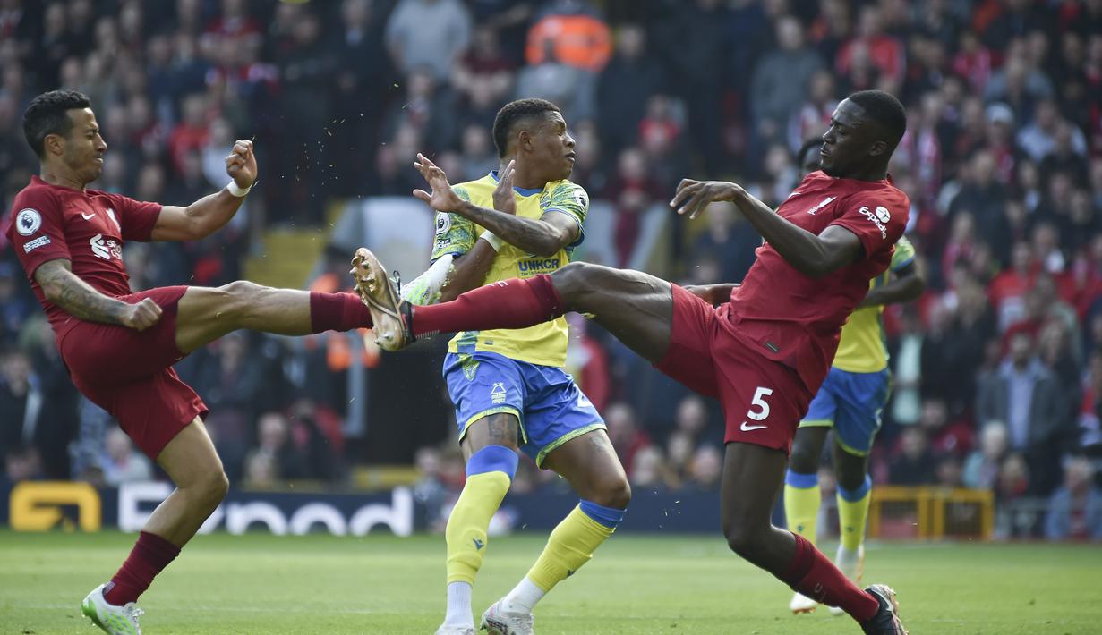 Di babak pertama, Liverpool yang bertindak sebagai tuan rumah mendominasi jalannya permainan.(AP Photo/Rui Vieira)