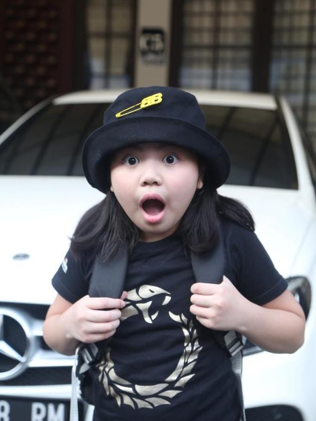 YouTuber cilik Pipil (ist)