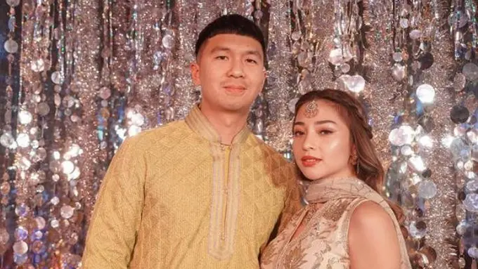 6 Gaya Artis Pakai Baju India di Acara Diwali, Nikita Willy Tampil Glamor Bak Seleb Bollywood