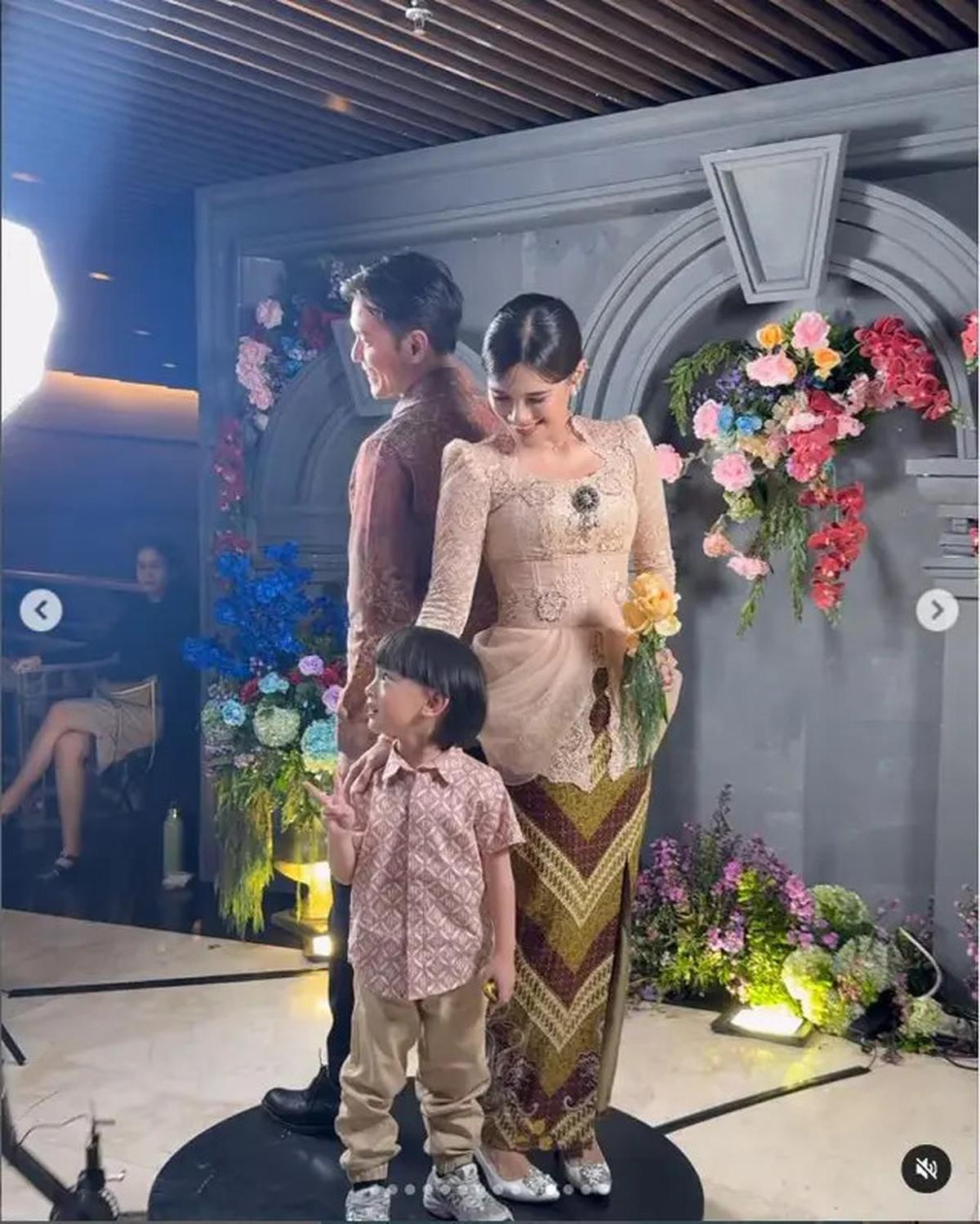 6 Potret Audi Marissa di Pernikahan Ochi Rosdiana, Serasi denganAnthonyXie