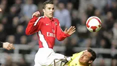 Newcastle United's Steve Harper saves from Arsenal's striker Robin van Persie during an English FA Premier League match at St. James' Park, on March 21, 2009. AFP PHOTO/GRAHAM STUART