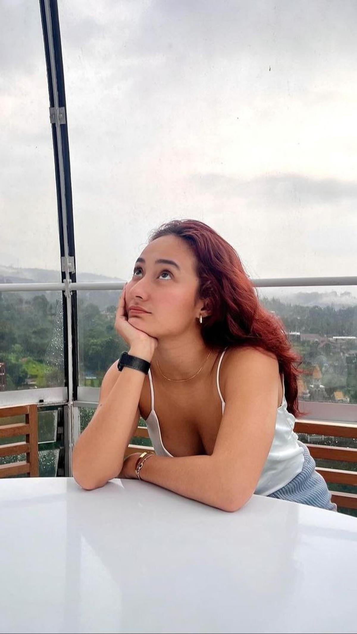 Sering Mengenakan Baju Simple <br>