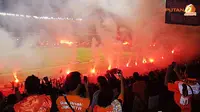 Menit 18, Persija vs Persib Dihentikan