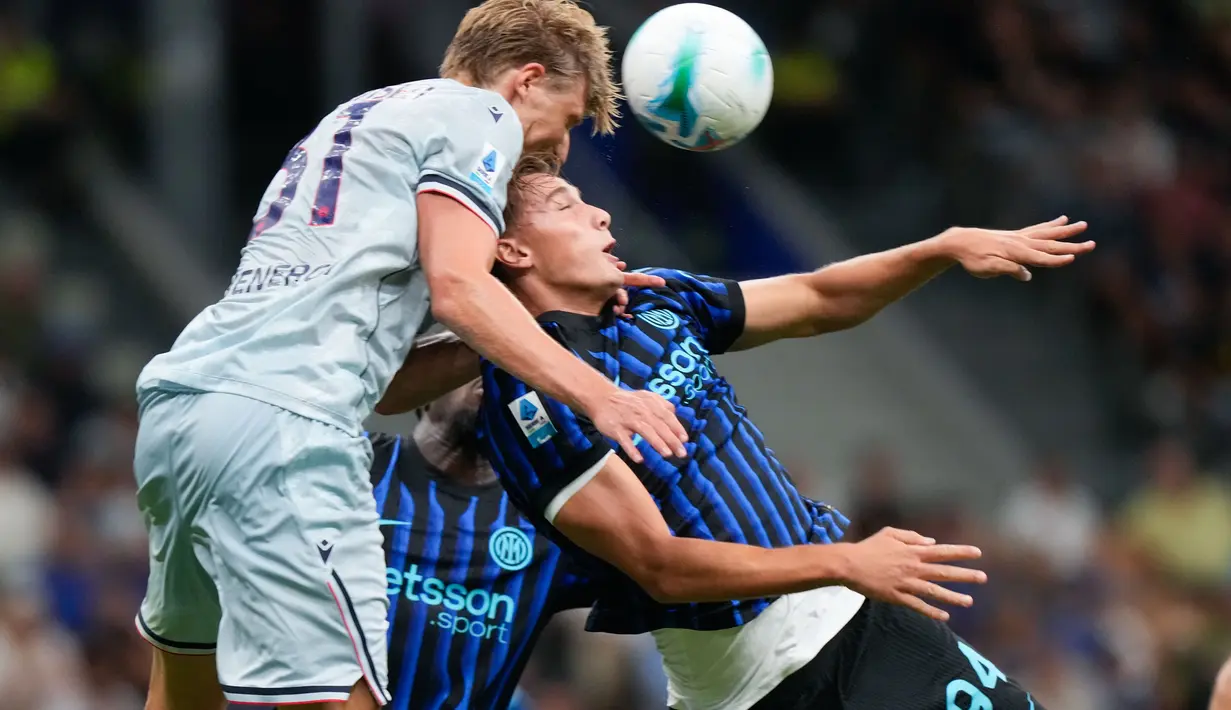 Nerazzurri sempat memimpin terlebih dahulu lewat gol Denzel Dumfries, Namun sang tamu mampu mengembalikan keadaan melalui dua gol masing-masing dari Keinan Davis dan Arthur Atta. (AP Photo/Luca Bruno)