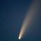 Komet Neowise atau C / 2020 F3 terlihat di Turet, Belarus, 110 kilometer (69 mil) barat ibu kota Minsk, Selasa (14/7/2020) pagi. Bulan ini, komet Neowise melintasi tata surya bagian dalam untuk pertama kalinya dalam 6.800 tahun. (AP Photo/Sergei Grits)