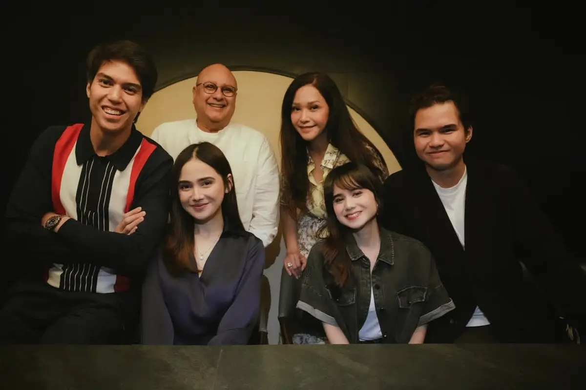Maia Estianty saat dinner tahun baru bersama Syifa Hadju dan Tissa Biani. [@beril_photo]