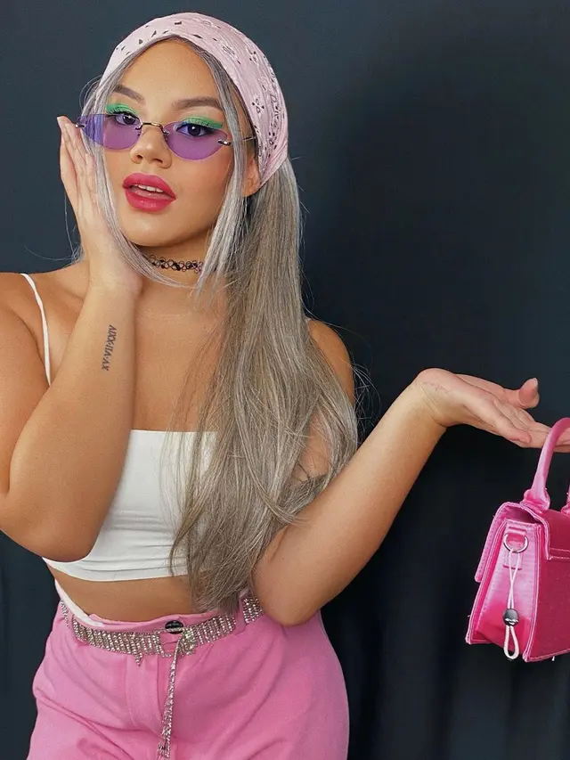 Disebut Mirip Barbie, Ini 6 Pesona Shafa Harris yang Bikin Pangling