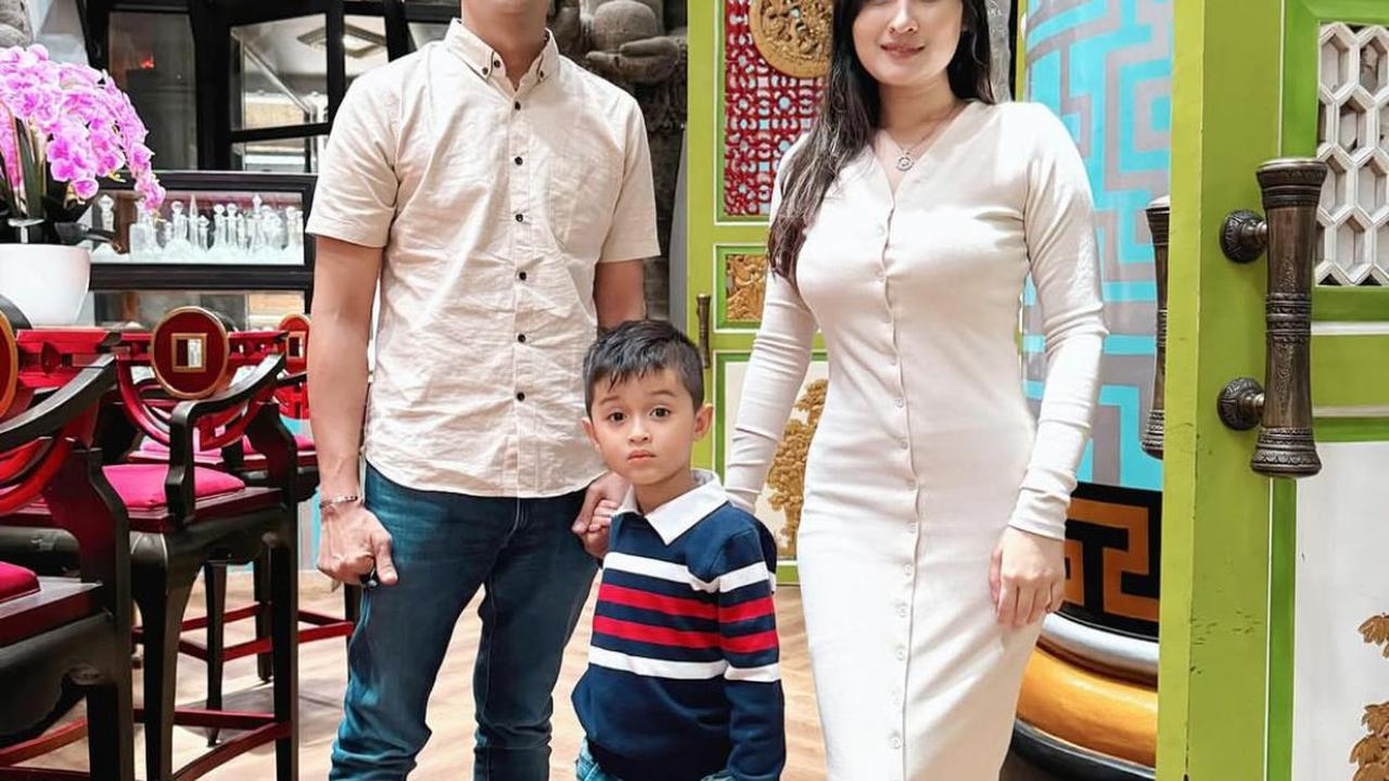 Langgeng dan Jauh dari Gosip, Begini Kehidupan Rumah Tangga Adly Fairuz dan Angbeen