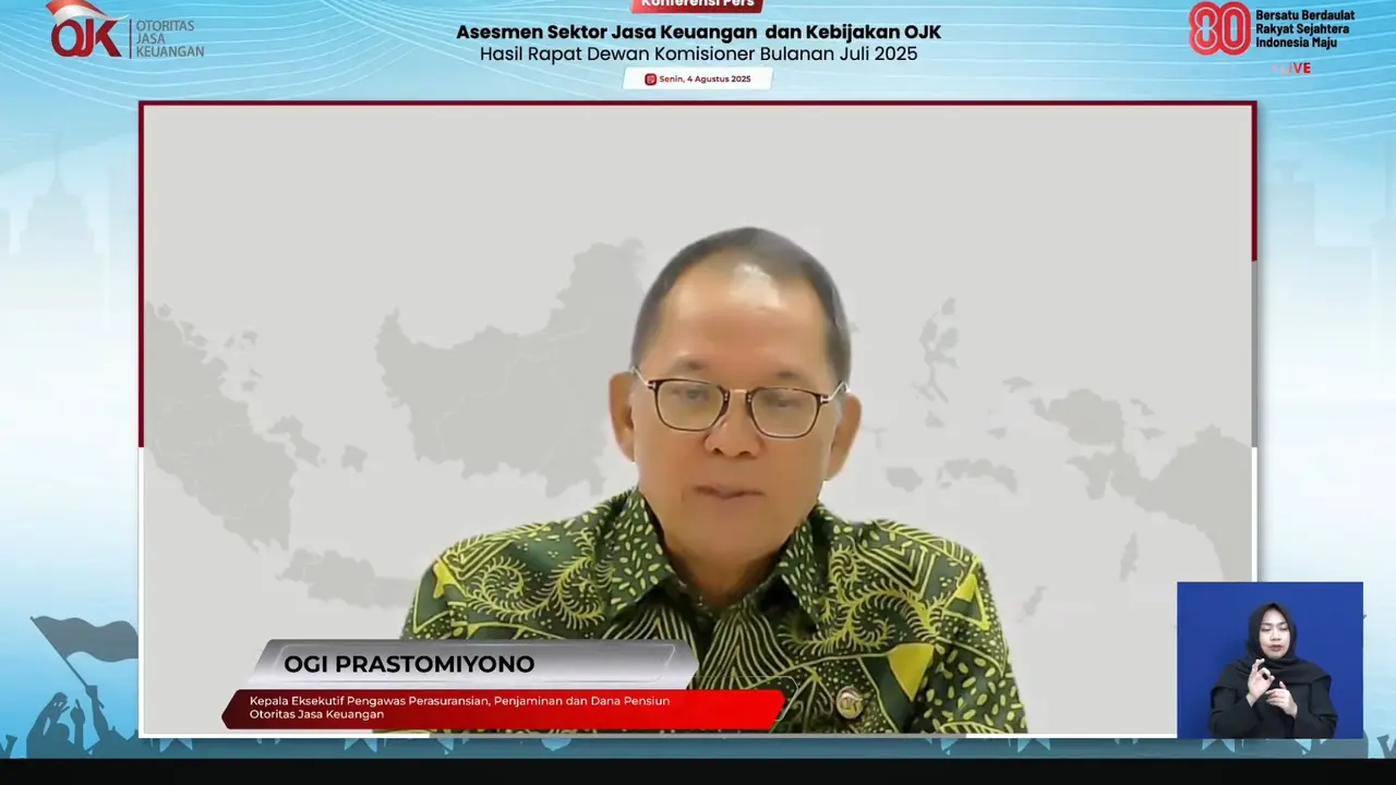 Kepala Eksekutif Pengawas Perasuransian, Penjaminan, dan Dana Pensiun Ogi Prastomiyono, dalam konferensi pers RDKB Juli 2025, Selasa (5/8/2025).